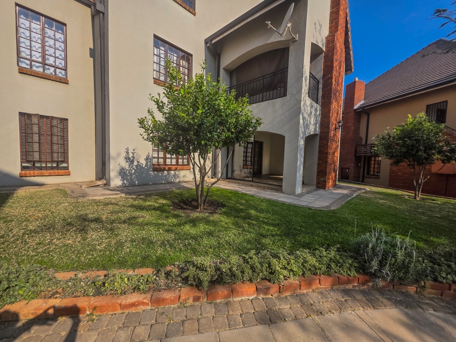 To Let 3 Bedroom Property for Rent in Meerhof North West